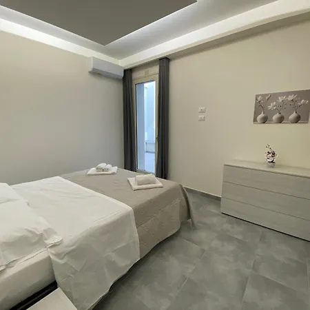 Naxos Infinity Daire